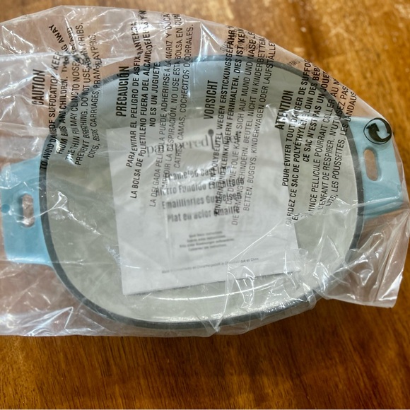 Pampered Chef Light Blue Enameled Cast Iron Casserole ** Limited Edition ** - Picture 5 of 5